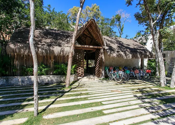 Appartement Eco-chic Design Wrapped In Nature's Elements By Stella Tulum