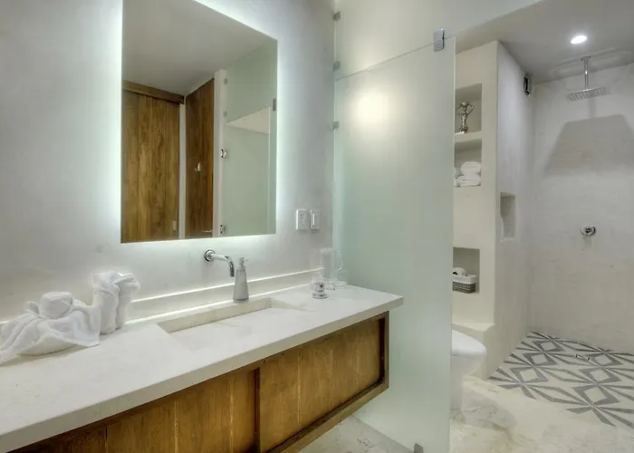 Eco-chic Design Wrapped In Nature's Elements By Stella * Tulum